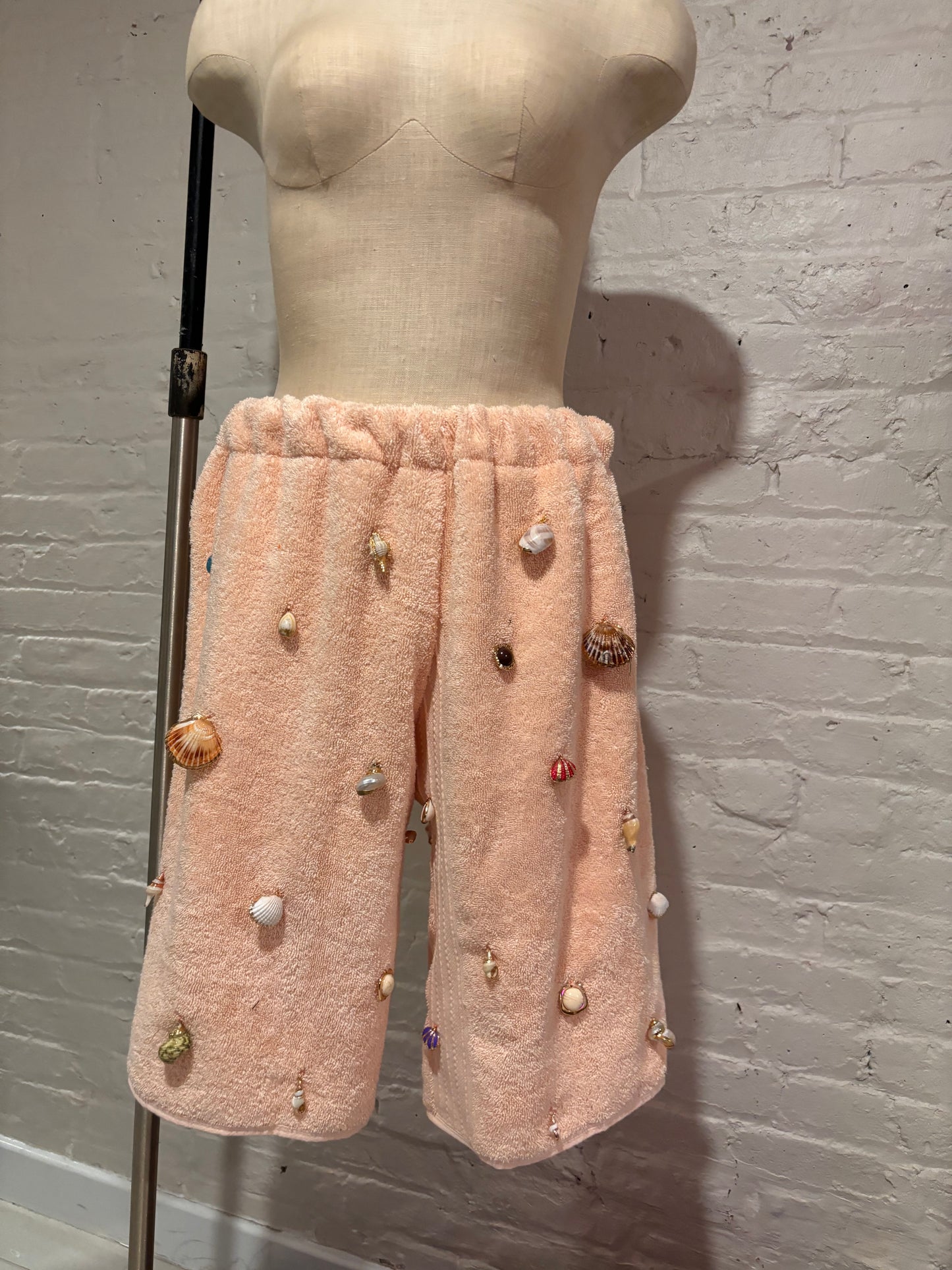 Coral shell towel shorts